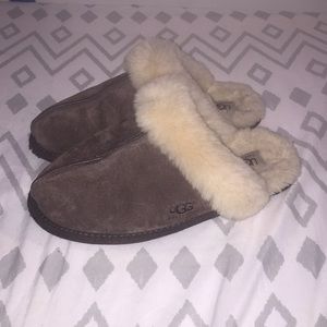 Ugg Australia DarkBrown Slippers Wsize8